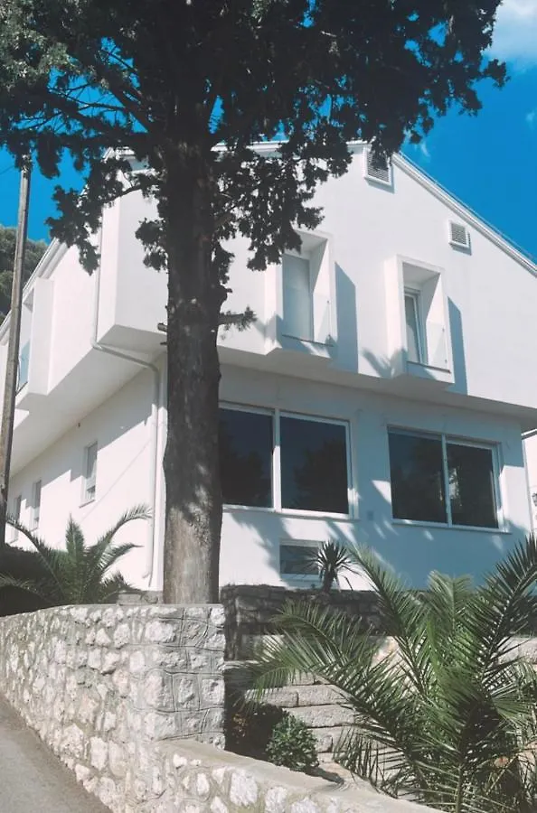 Rooms By The Sea Novi Vinodolski - 19837 Guest house